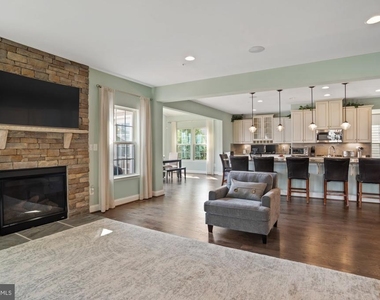 14202 Bentley Park Drive - Photo Thumbnail 10