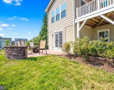14202 Bentley Park Drive - Photo Thumbnail 46