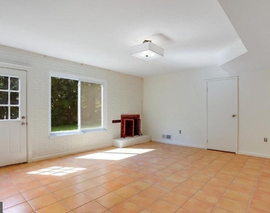 4516 Gretna Street - Photo Thumbnail 11