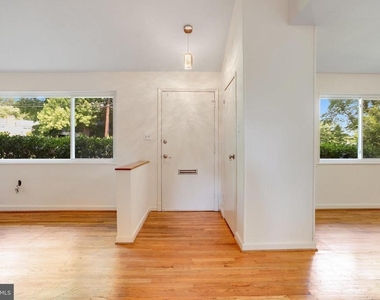 4516 Gretna Street - Photo Thumbnail 5