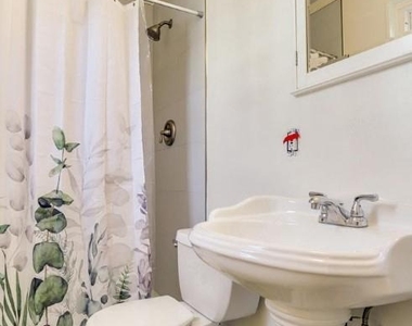 4516 Gretna Street - Photo Thumbnail 15