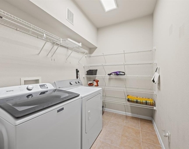 2306 Caprock Pl - Photo Thumbnail 23