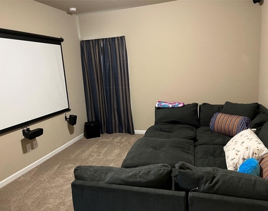 104 Bastrop Dr - Photo Thumbnail 6