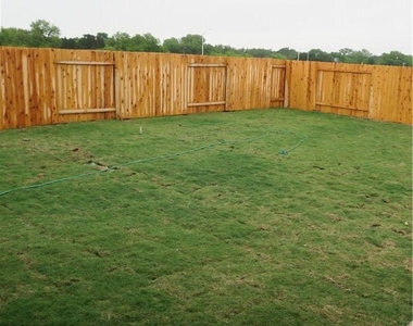 1313 Arbor Acres Loop - Photo Thumbnail 11