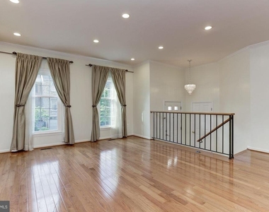 7133 Swansong Way - Photo Thumbnail 4