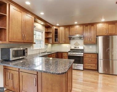 7133 Swansong Way - Photo Thumbnail 13