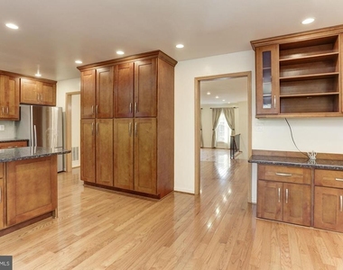 7133 Swansong Way - Photo Thumbnail 16