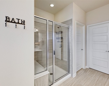 6814 E Riverside Dr - Photo Thumbnail 15