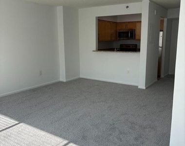 10101 Grosvenor Place - Photo Thumbnail 5
