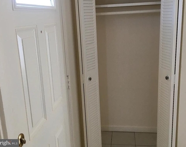 9709 Docena Drive - Photo Thumbnail 4