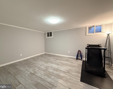 14643 Keeneland Circle - Photo Thumbnail 14
