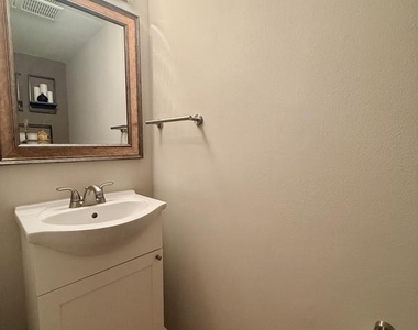 14643 Keeneland Circle - Photo Thumbnail 5