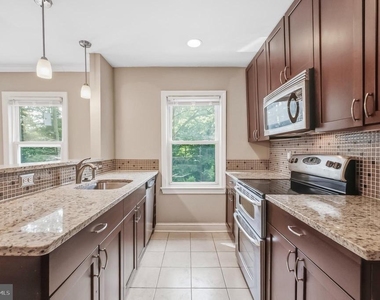 7300 Flower Avenue - Photo Thumbnail 11