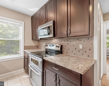 7300 Flower Avenue - Photo Thumbnail 8