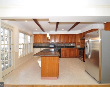 11132 Luxmanor Road - Photo Thumbnail 4