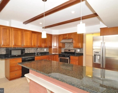 11132 Luxmanor Road - Photo Thumbnail 3