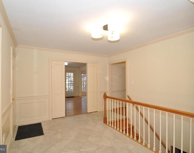 11132 Luxmanor Road - Photo Thumbnail 7