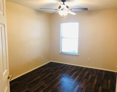1304 Water Spaniel Way - Photo Thumbnail 13