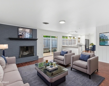 6108 Cherrylawn Cir - Photo Thumbnail 17