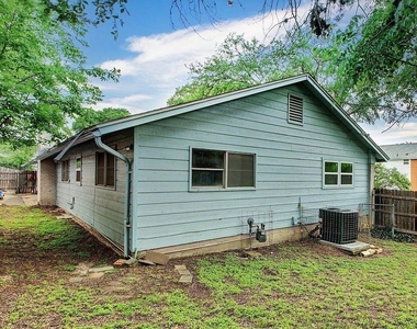 6108 Cherrylawn Cir - Photo Thumbnail 23