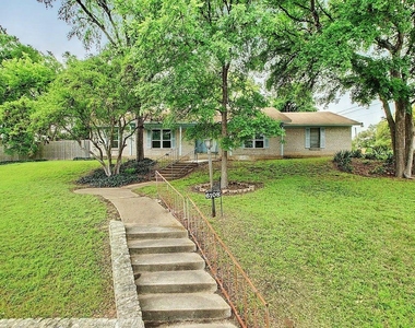 6108 Cherrylawn Cir - Photo Thumbnail 1