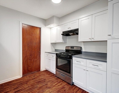 6108 Cherrylawn Cir - Photo Thumbnail 9