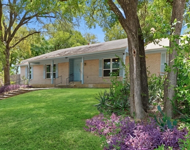 6108 Cherrylawn Cir - Photo Thumbnail 10