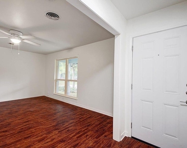 6108 Cherrylawn Cir - Photo Thumbnail 2