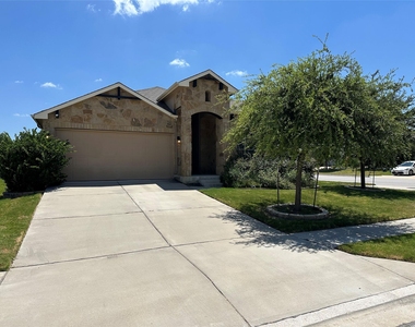1919 Mexia Dr - Photo Thumbnail 3