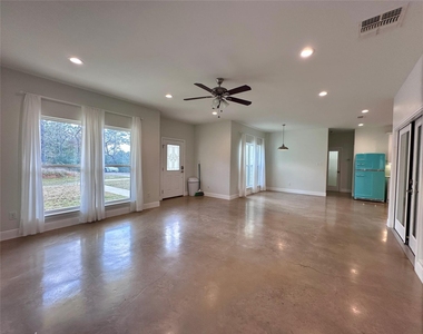 124 Pine Path - Photo Thumbnail 4