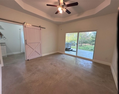 124 Pine Path - Photo Thumbnail 8
