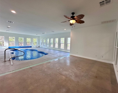 124 Pine Path - Photo Thumbnail 18
