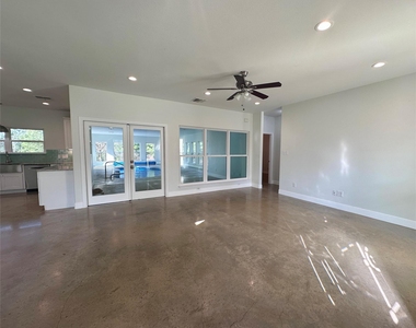 124 Pine Path - Photo Thumbnail 6