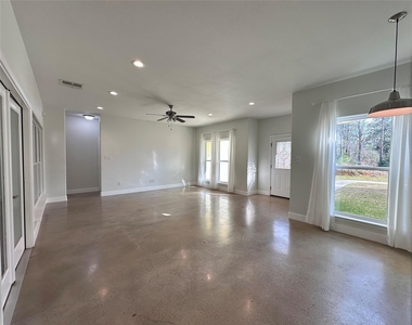 124 Pine Path - Photo Thumbnail 5