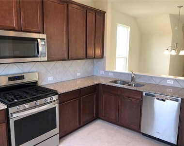 108 Yellowbark St - Photo Thumbnail 6