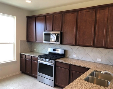 108 Yellowbark St - Photo Thumbnail 5