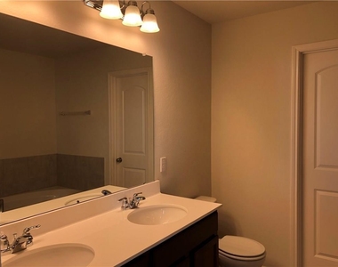 108 Yellowbark St - Photo Thumbnail 14
