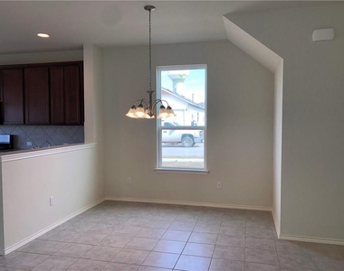 108 Yellowbark St - Photo Thumbnail 4