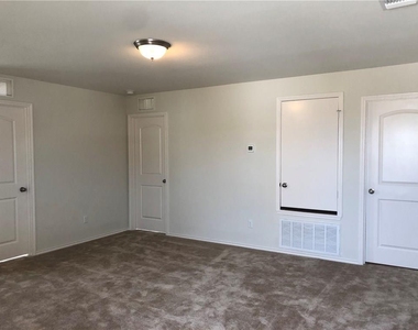 108 Yellowbark St - Photo Thumbnail 12