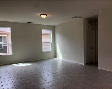 108 Yellowbark St - Photo Thumbnail 2