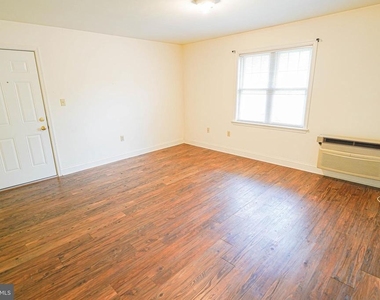 800 Travers Street - Photo Thumbnail 16