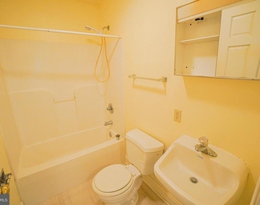 800 Travers Street - Photo Thumbnail 45