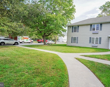800 Travers Street - Photo Thumbnail 7