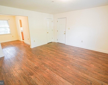 800 Travers Street - Photo Thumbnail 14