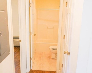 800 Travers Street - Photo Thumbnail 37