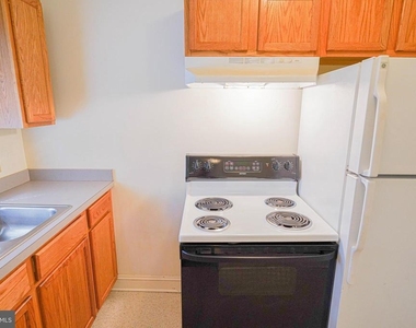 800 Travers Street - Photo Thumbnail 32