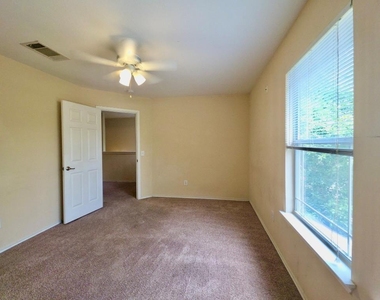 7412 Cayenne Ln - Photo Thumbnail 19