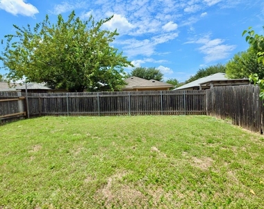 7412 Cayenne Ln - Photo Thumbnail 29