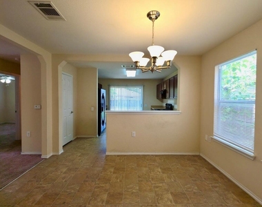 7412 Cayenne Ln - Photo Thumbnail 8