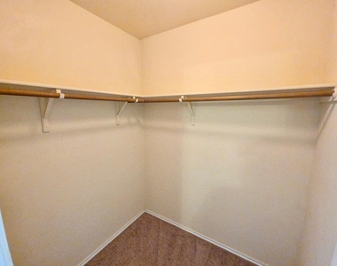 7412 Cayenne Ln - Photo Thumbnail 20